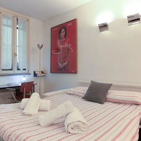 Hozyhome - Lovely Flat In Via Madonnina 23 公寓 *