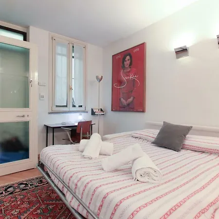公寓 Hozyhome - Lovely Flat In Via Madonnina 23 米兰