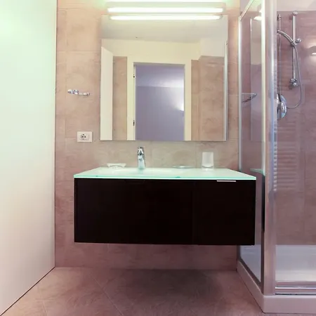 公寓 Hozyhome - Lovely Flat In Via Madonnina 23 *