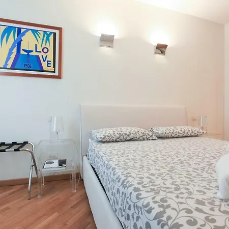 公寓 Hozyhome - Lovely Flat In Via Madonnina 23 *