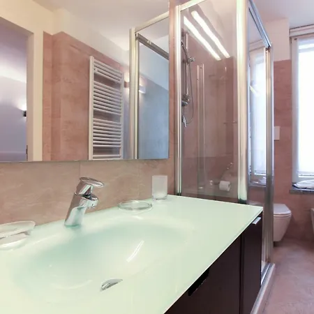 公寓 Hozyhome - Lovely Flat In Via Madonnina 23 *